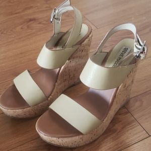 Steve Madden Esme Wedge size 6.5